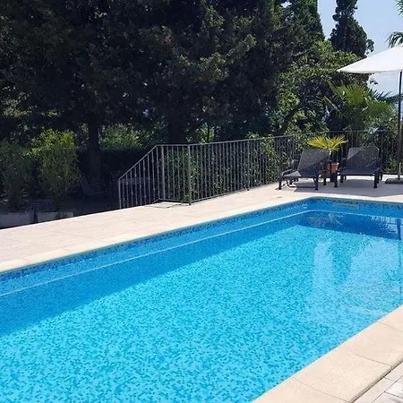 Blue Dream With A Pool 아파트 오파티아